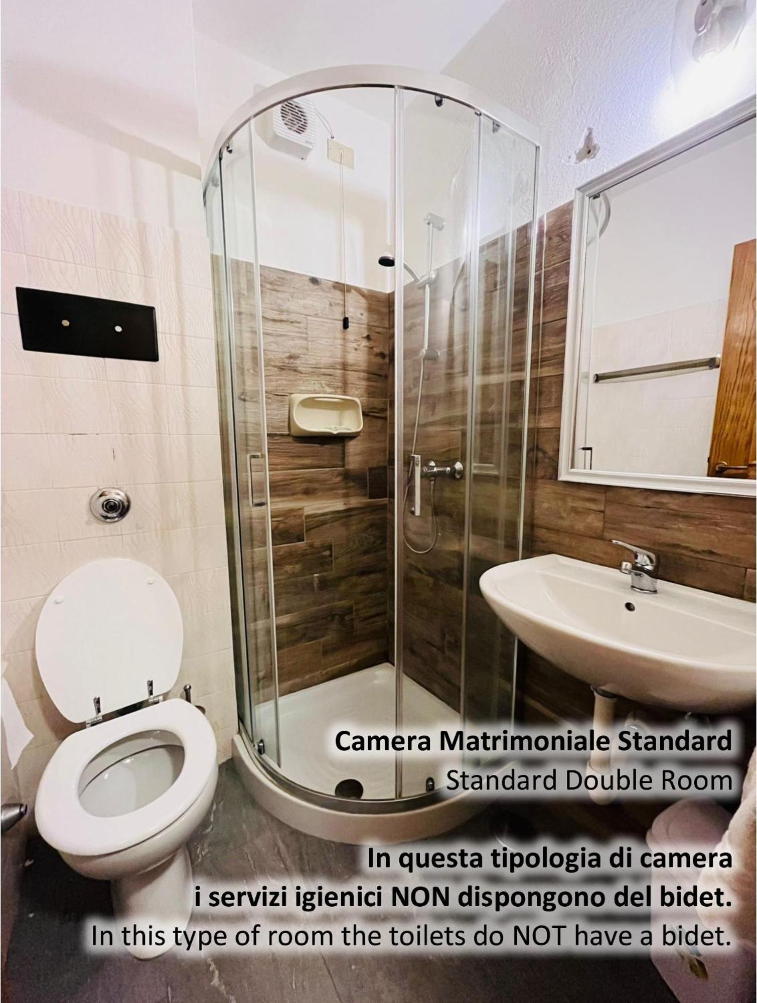 San Luigi - Rooms & Apartments Камподолчино Стая снимка